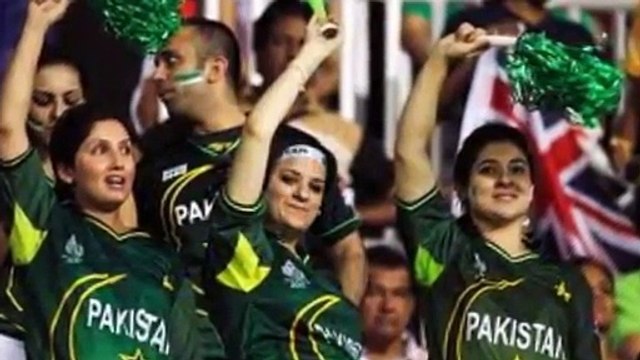 es parcham ke saye talay hum aik hain☪