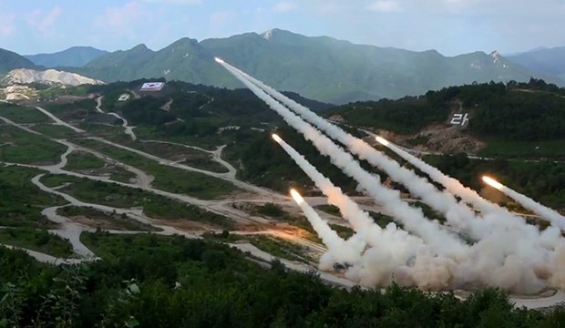 Exercice militaire spectaculaire de l'armée coréenne et américaine