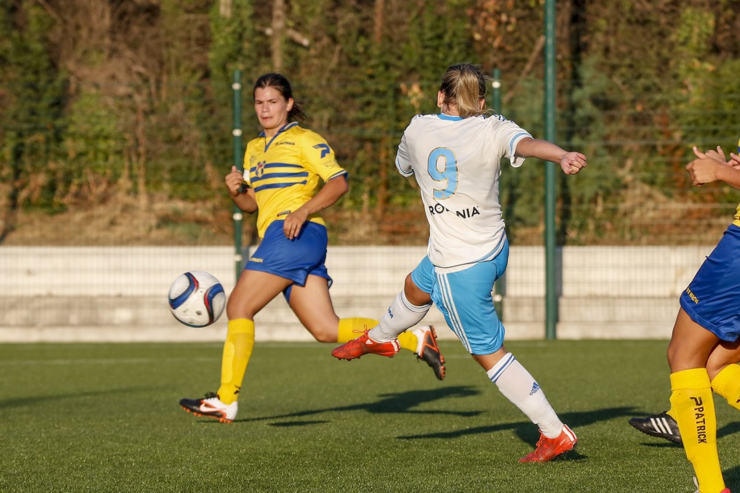 OM 5-0 Toulon : le but de Pauline Cousin (58e)