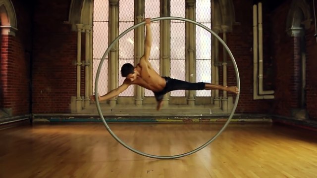 素晴しい人々！　リング技　ビリー・ジョージ！　People are Awesome Billy George (Cyr Wheel)