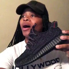 PerfectLaughs When yo mama picked your school shoes for you... IDONTWANTTHEMMA