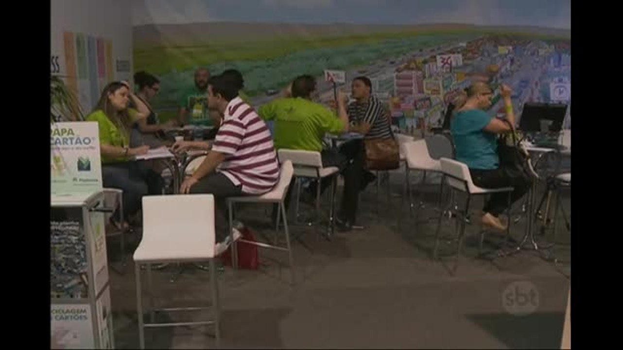 Brasileiros investem em pequenos negócios lucrativos