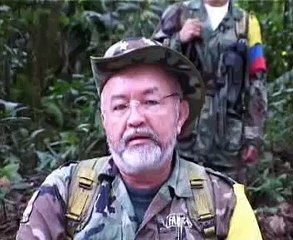 Raúl Reyes participa en la Cumbre de los Pueblos