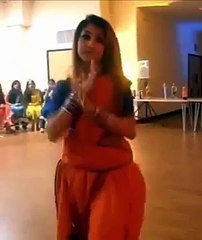 Desi Girl Dhoom Dance On Munni Badnaam hui