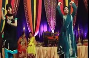 Desi Wedding Girls Enjoyable Dance On   Nan na Ry Nan na Ry