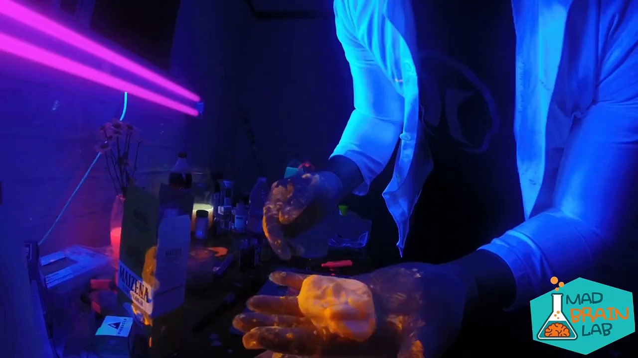 Fun science experiments to try at home