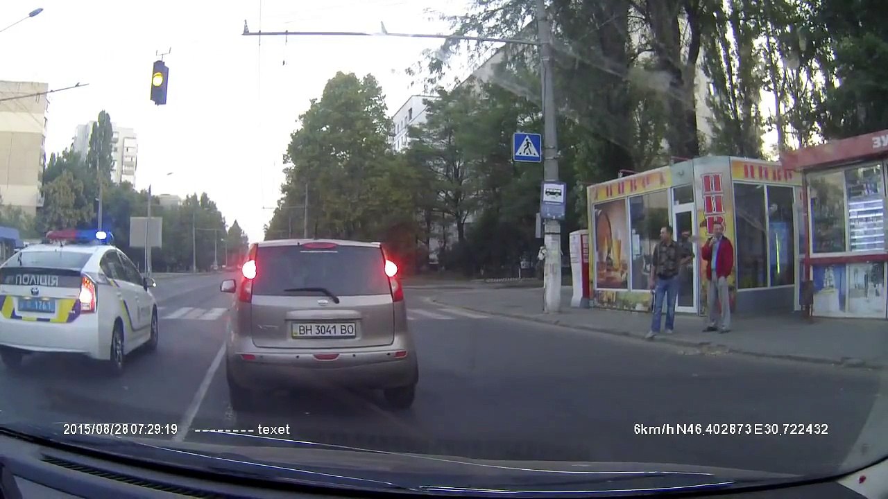 Посмотрите, что делает новая #одесская_полиция‬! [28.08.2015]
