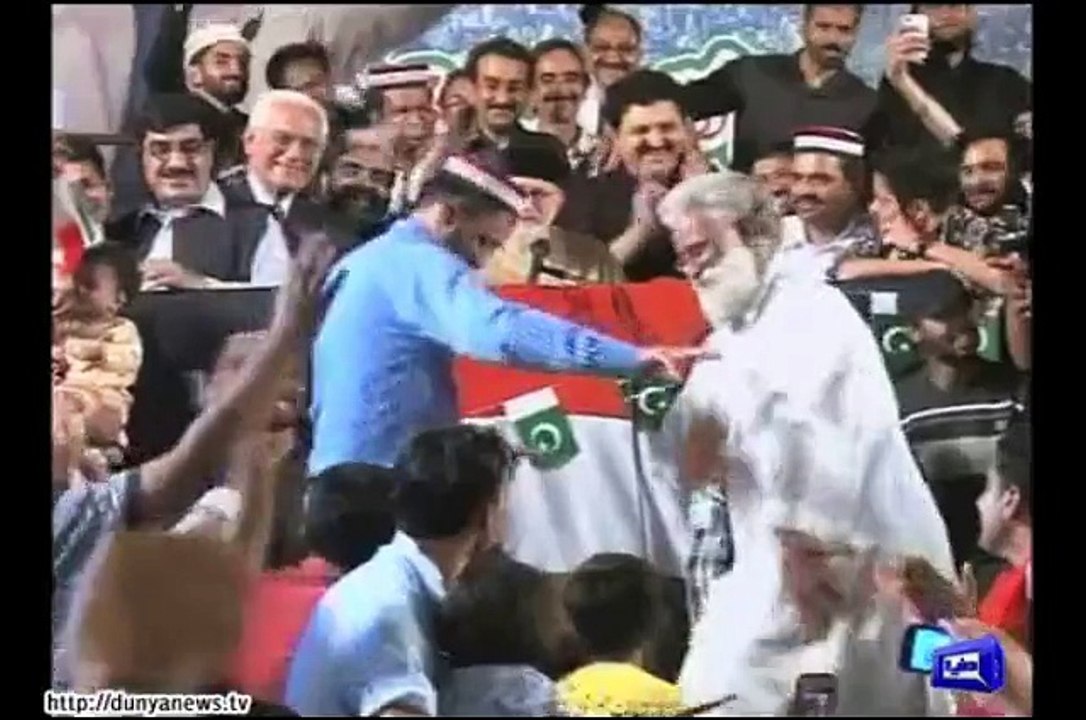 Dekhain PTI MQM Aur Dosrey Siyssi jamat kay Dancer Babas