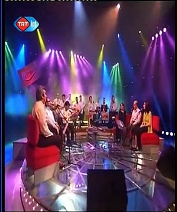 Zeynep Baskan - BASIMDAKI CEMBERiM BAGLAMADIR BAGLAMA