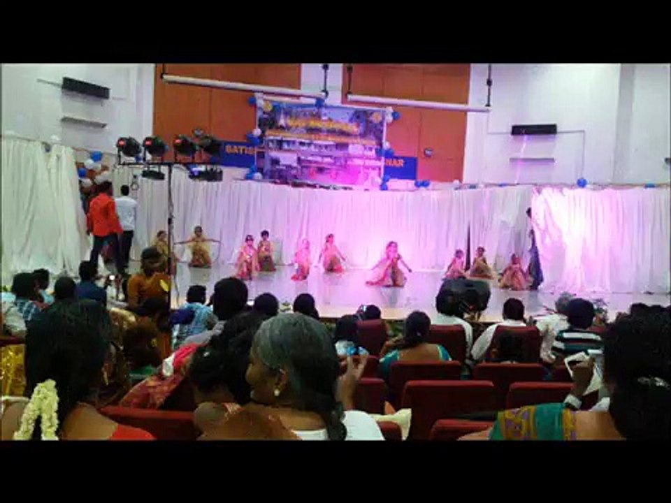 gopikamma dance by ukg children at SHAR