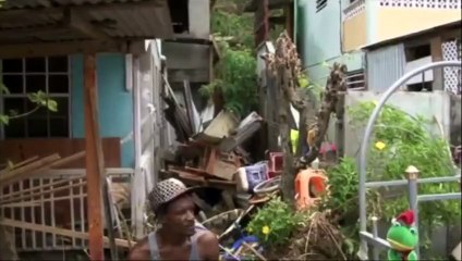 Après avoir ravagé la Dominique, la tempête Erika se dissipe progressivement