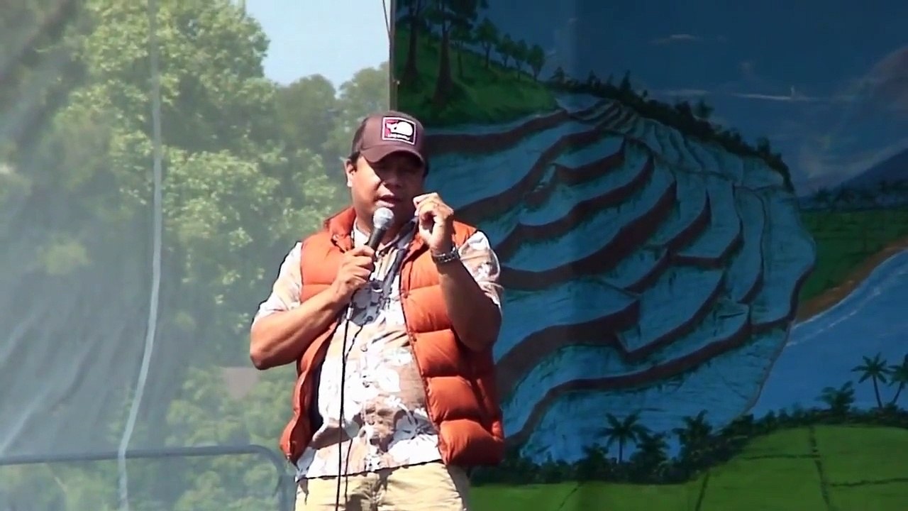 Rex Navarette - Hot Dog and Filipino Cuisine