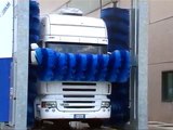 Iteco Srl XB3 Autolavaggio a Portale - Dimostrazione lavaggio camion frigor