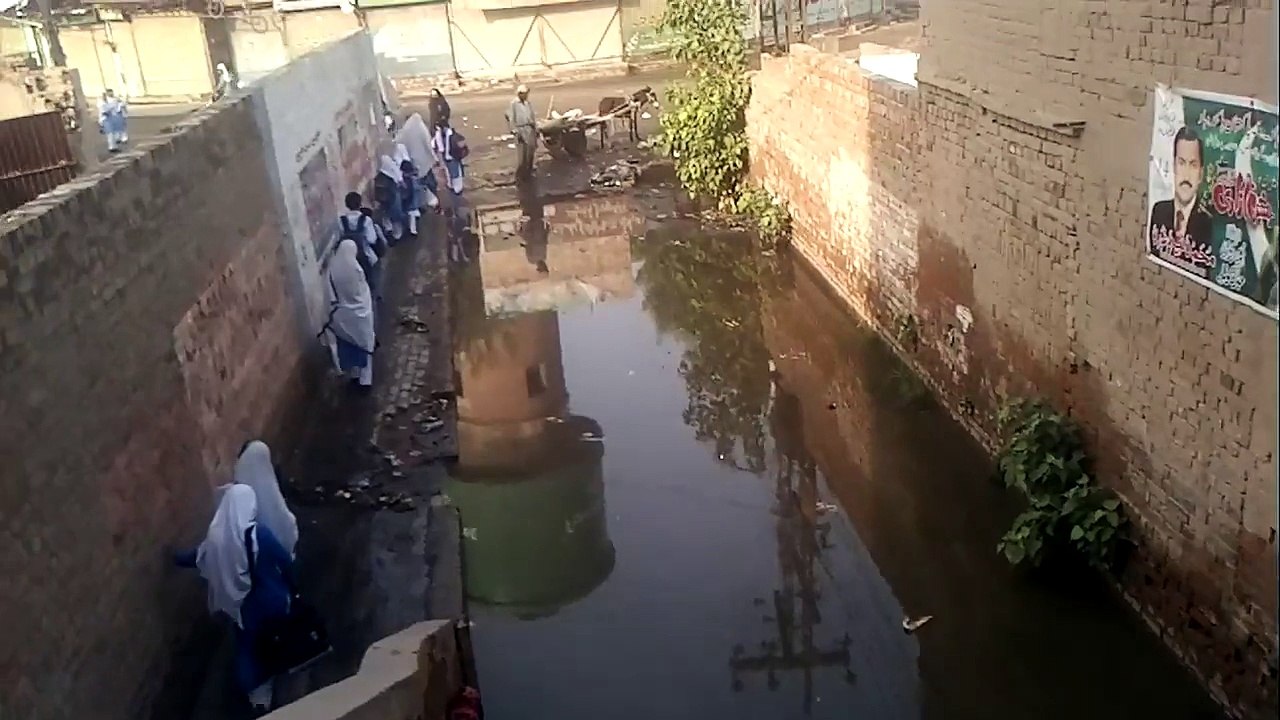 Condition of school in Multan Haram Gate girls High School 29-08-2015