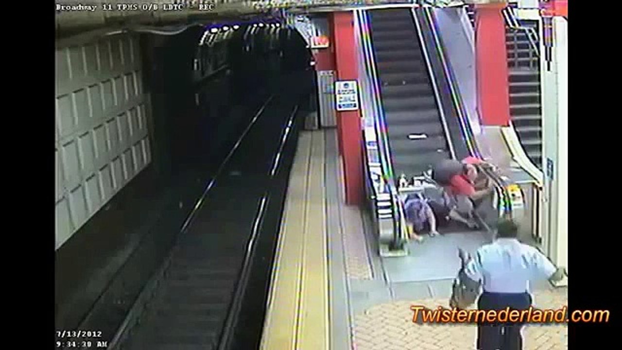 Dünyanın en komik kazaları 00_55 e dikkat