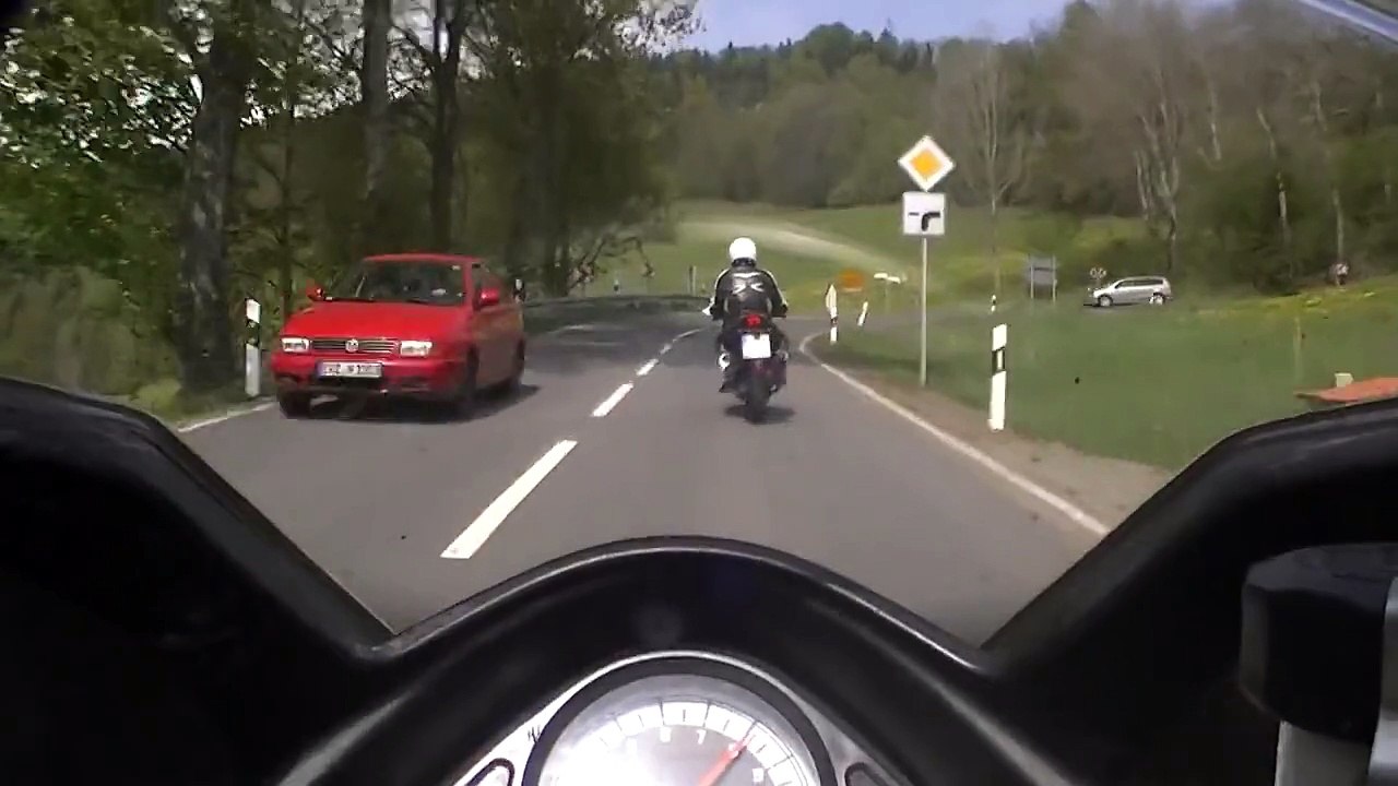 Kawasaki Ninja 250 R lowside crash
