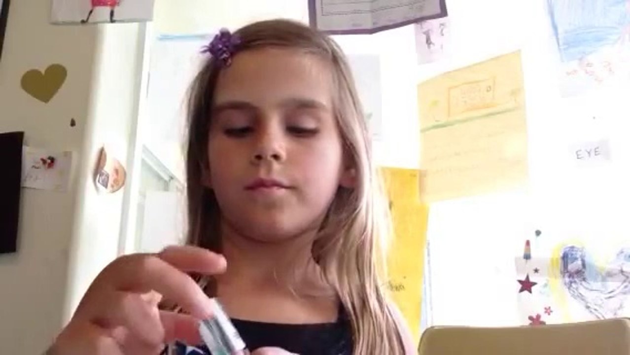 Molly's makeup tutorial (video 3)