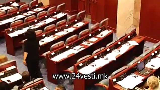 REAKCII ZA IZLEGUVANJETO NA SDSM OD KOALICIJA 30 09