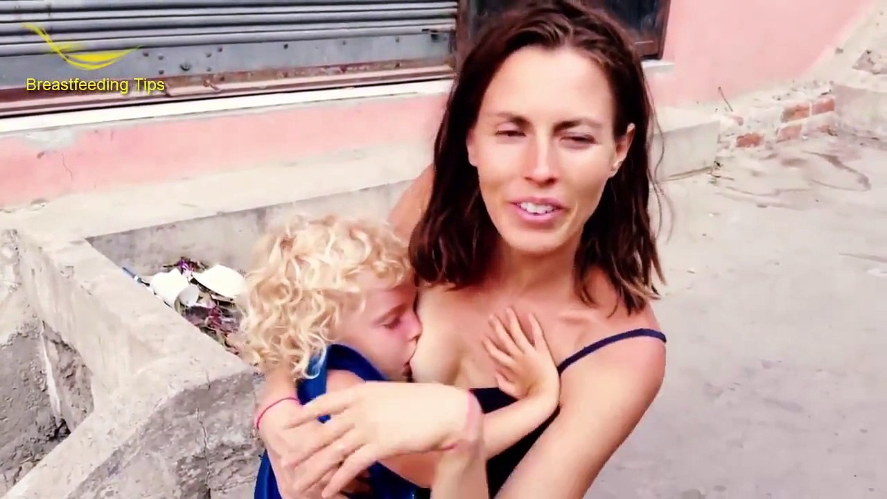 Breastfeeding at swimming pool of the hotel | Breastfeeding Tips ™#9