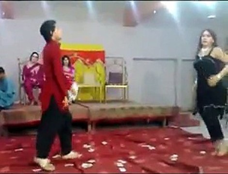 Pathan Hot Girl Dance and Mujra on Pashto Song
