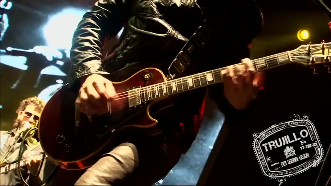 Andrés Calamaro - "Los Chicos" (Live Video) [High Quality 4K]