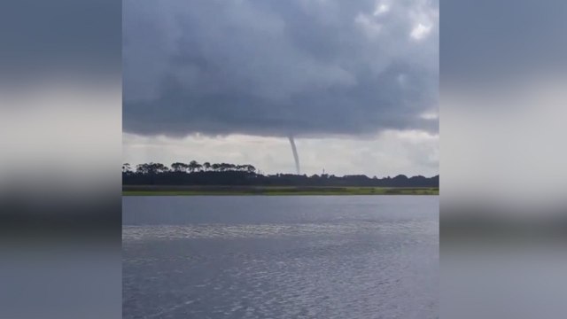 Waterspout touches down in Jacksonville Florida