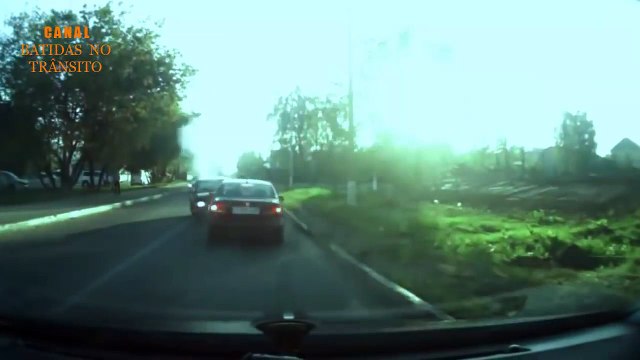 Acidentes Incríveis de Carros - Part 3