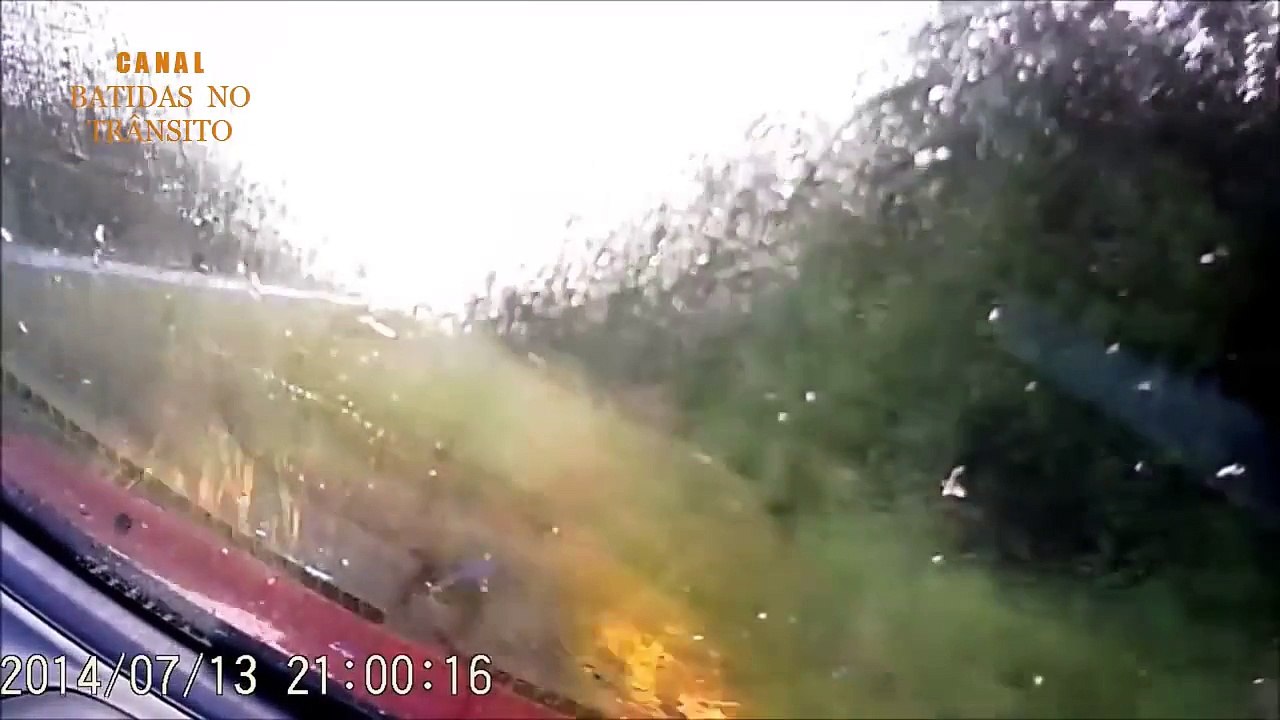 Acidentes Incríveis de Carros - Part 6