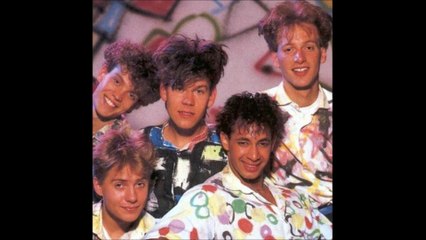 Roberto Jacketti & The Scooters - This Must Be Love