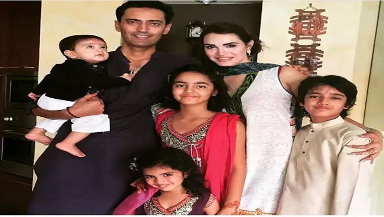 Nadia Hussain with Family on Eid ul Fitar 2015 Pictures