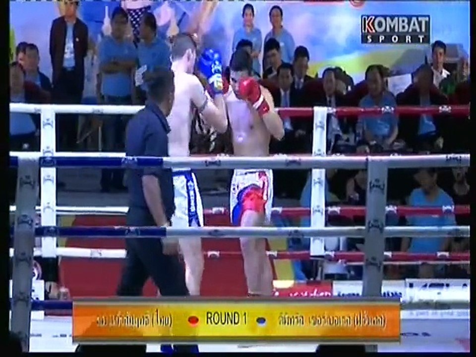 Dimitri CERBERES vs Kom KAEWSAMRIT Championnat du Monde W.P.M.F Anniversaire de la Reine 11.8.2015 THAILANDE