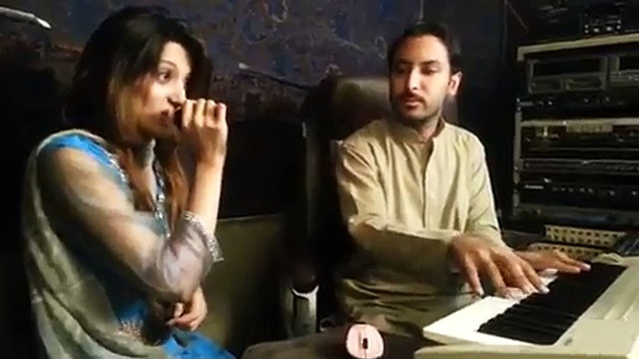 Laila Khan New Urdu Song 2015   Bolo Na   Dailymotion 0 1425640227317