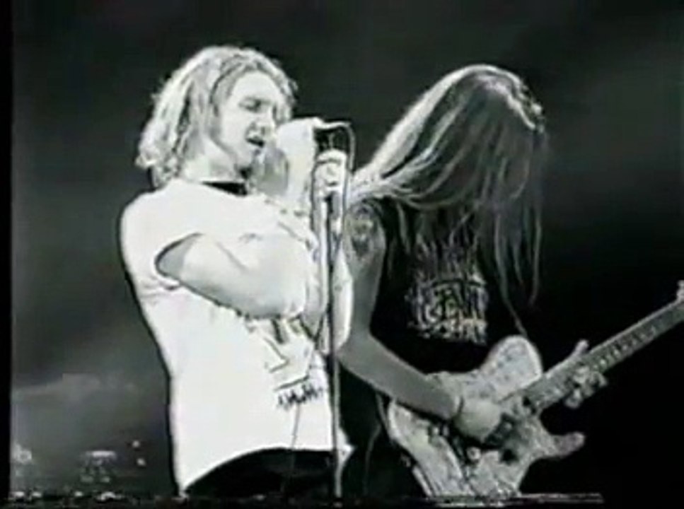Alice In Chains - Love, Hate, Love