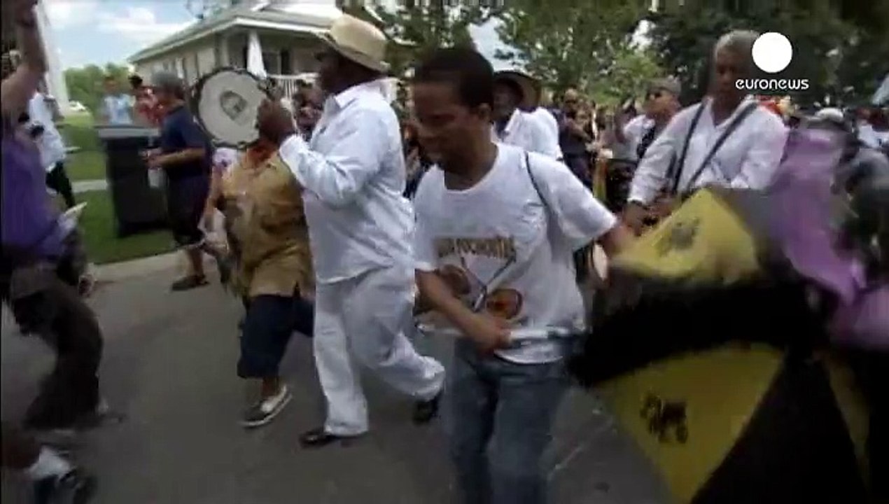 New Orleans: Bunte Parade zum Gedenken an Katrina-Opfer