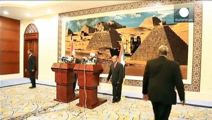 الرئيس اليمني يُؤكد أثناء زيارته للخرطوم على ضرورة إيقاف التوسع الإيراني في المنطقة