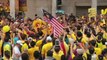 متظاهرون يطالبون باستقالة الحكومة الماليزية