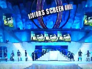 Shahrukh Khan And  Deepika Padukon Rocking Performance At 19th Colors Screen Awards,19 January 2013