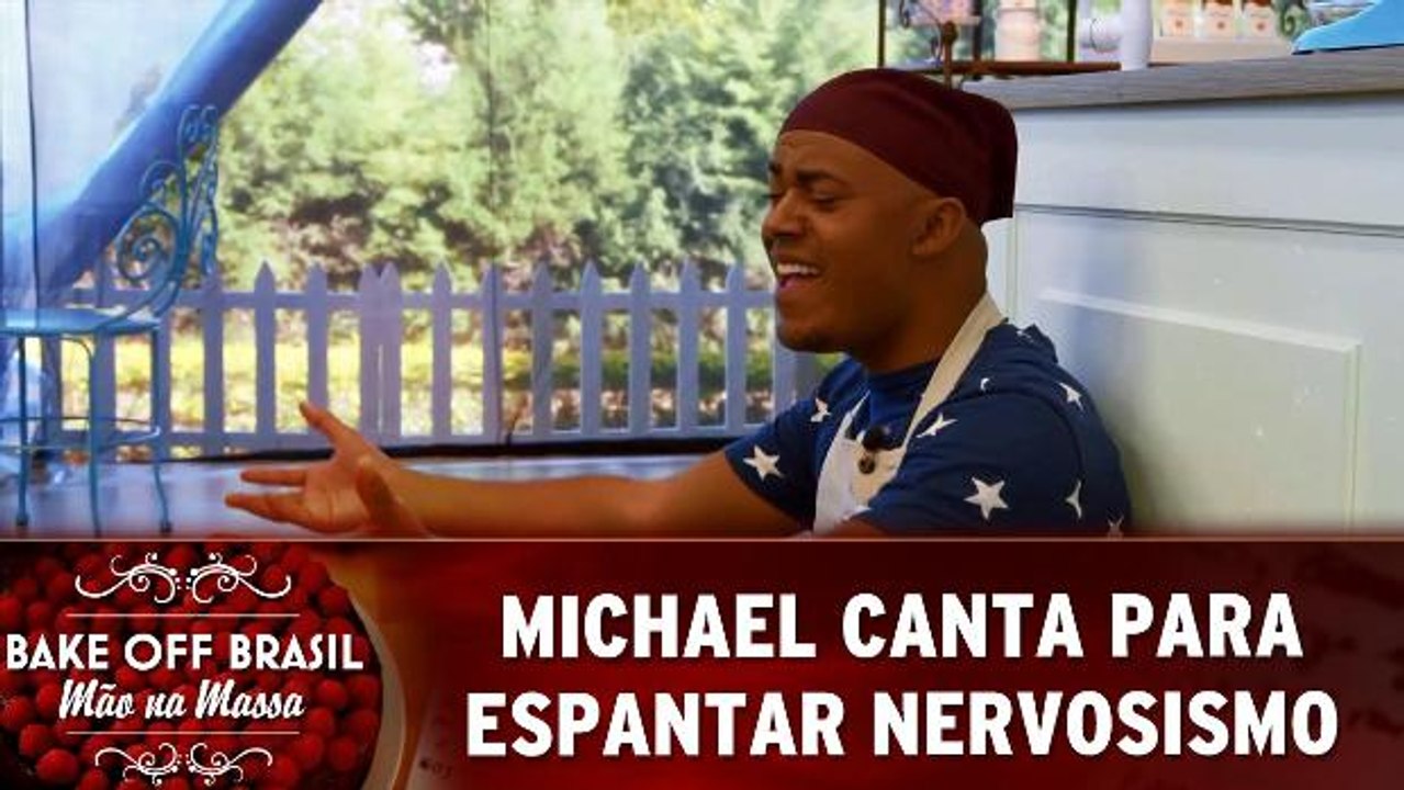Michael canta para espantar nervosismo