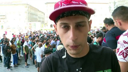 Tension rises among migrants in Budapest