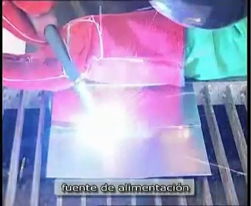 ¿CÓMO ES EL EQUIPO DE SOLDADURA MIG MAG?