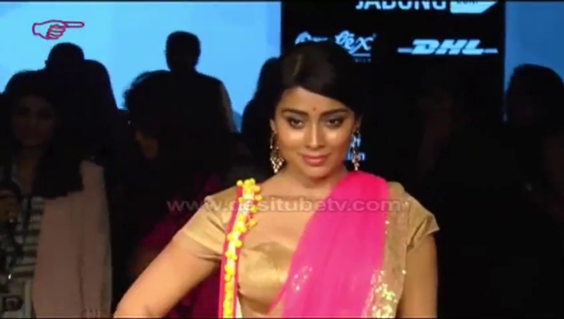 Stylish Hot malayalam girl Shriya Saran Super Sexy Cleavage - video  Dailymotion