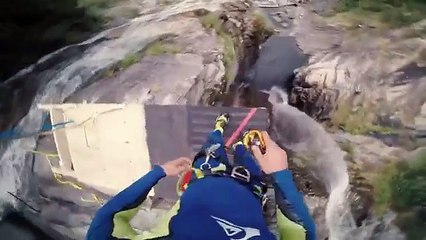 Un plongeon de 59m (Record du monde)