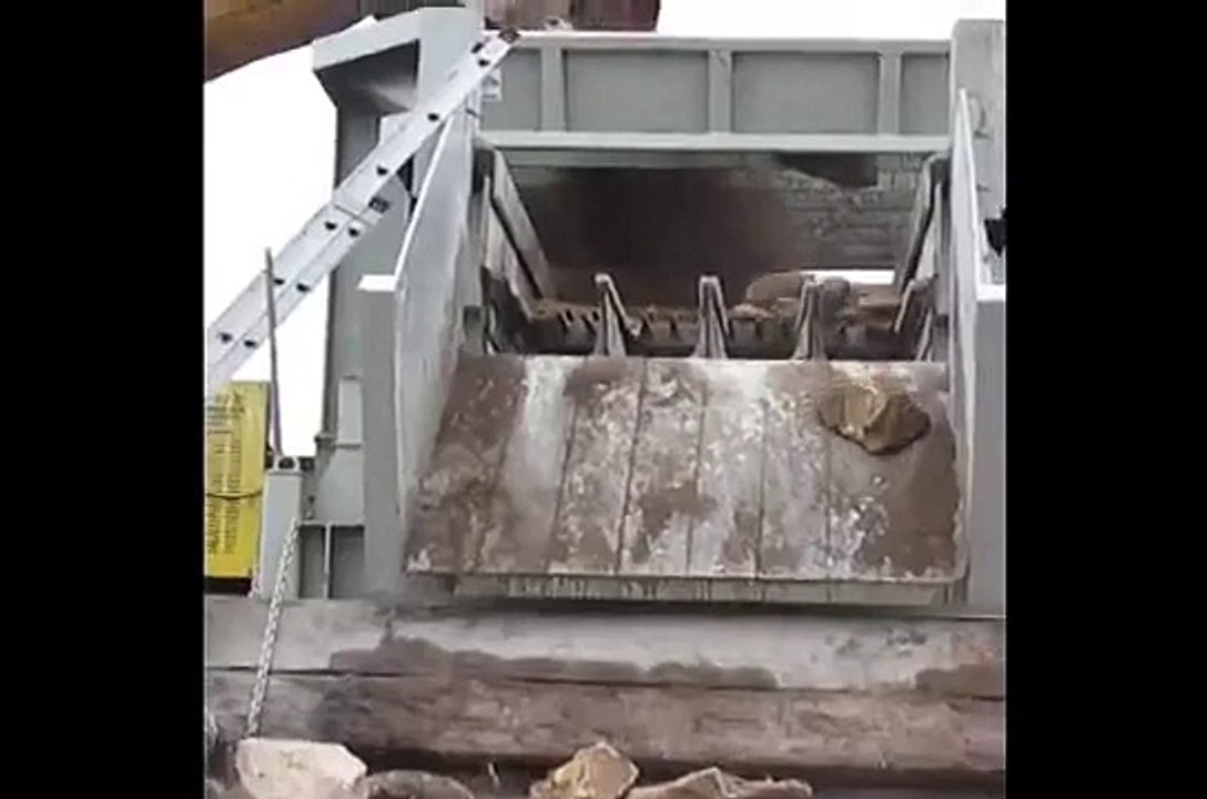 Lippmann 6224 Rip Rap Plant making Rip Rap