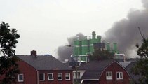 Zeer grote brand bij Smid amp; Hollander Hoogkerk - RTV Noord