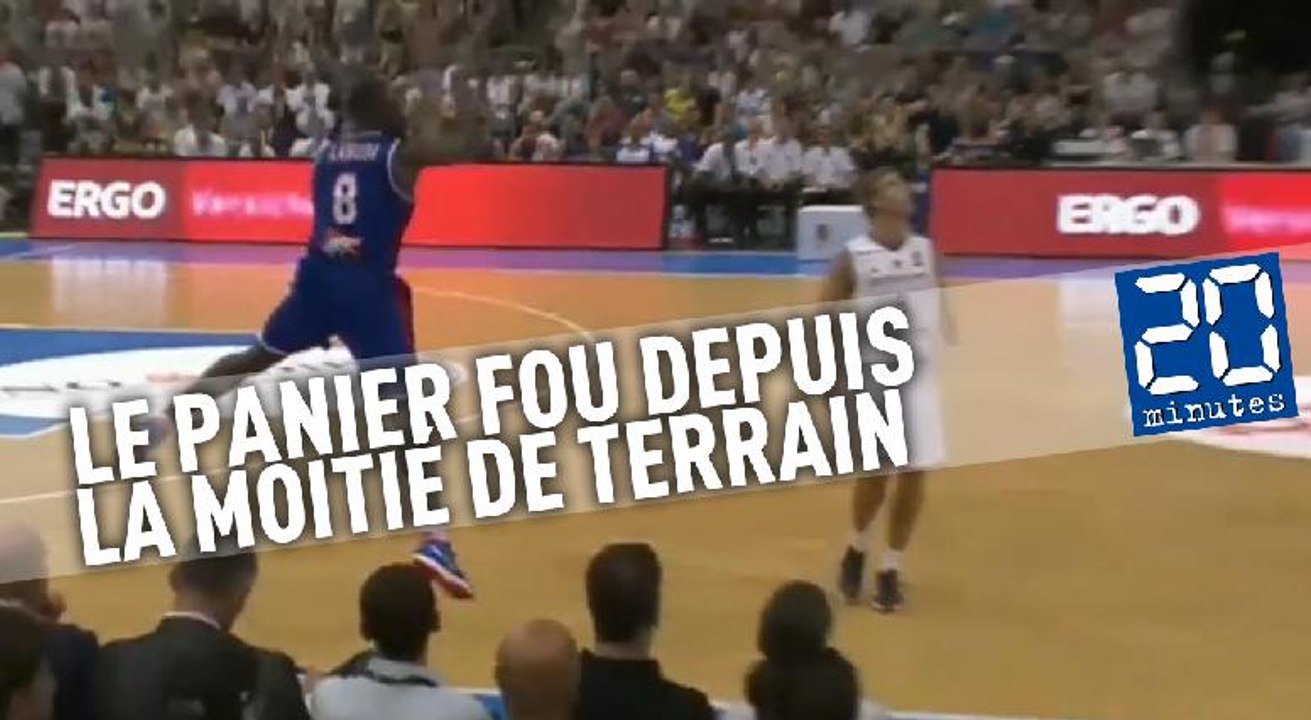 Le panier fou de Kahudi depuis la moitié de terrain avec les Bleus