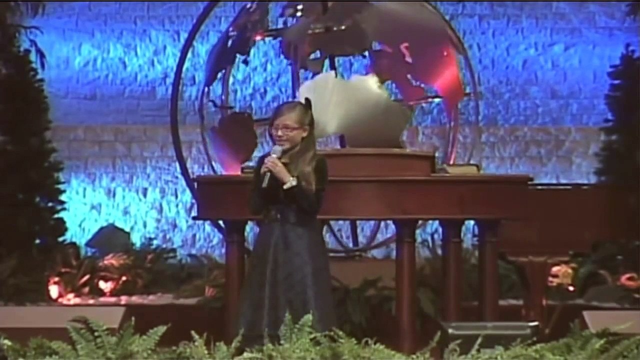 María Juliana   Niña cantante y Evangelista de 10 años parte 1