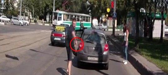 Önce balta, ardından silahla saldırdı