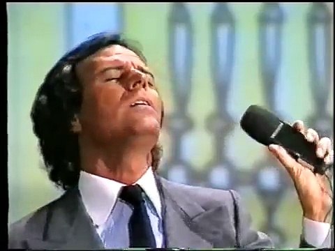 Julio Iglesias Amor, Amor, Amor