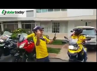 Así protestaron algunos colombianos en la embajada de Venezuela en Colombia