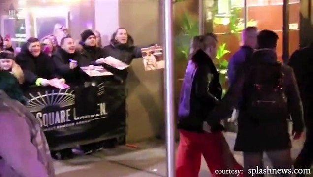 Iggy Azalea Worst Moments – Calling Snoop Dogg An 'A$$HOLE', Showing Middle Finger To Fans & More